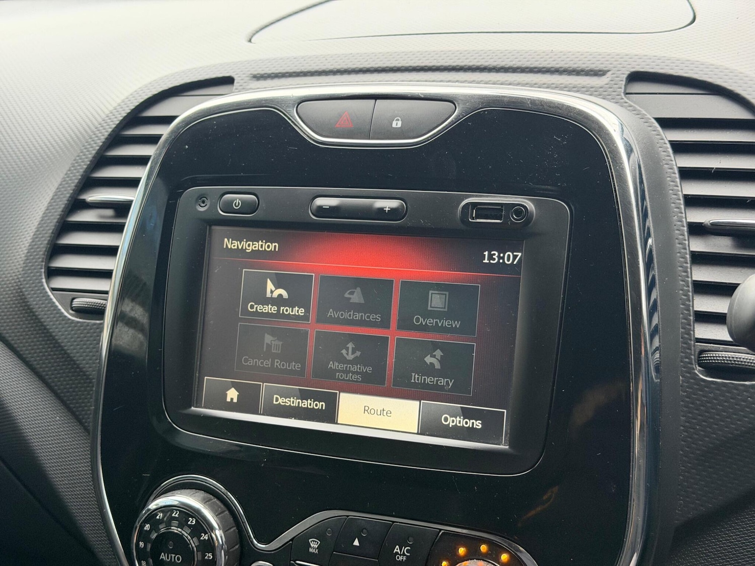 Used Renault Captur 2015 for sale - 77510698: Photo 35