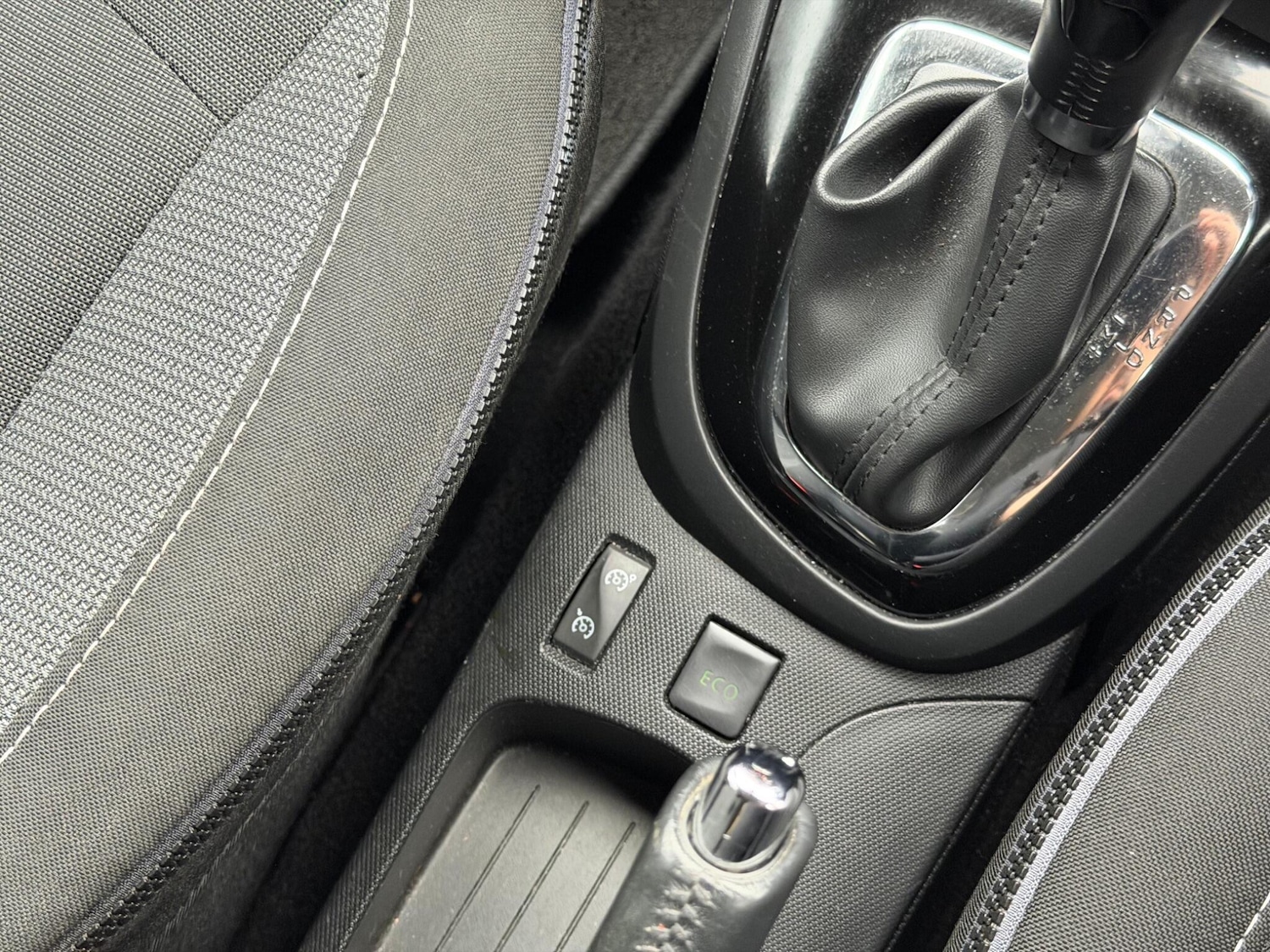 Used Renault Captur 2015 for sale - 77510698: Photo 42