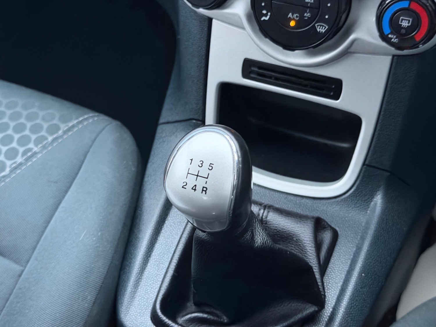 Used Ford Fiesta 2012 for sale - 76688706: Photo 21