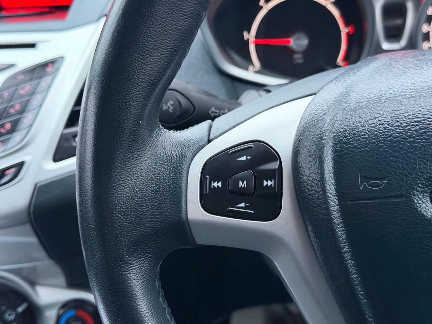 Used Ford Fiesta 2012 for sale - 76688706: Photo 23