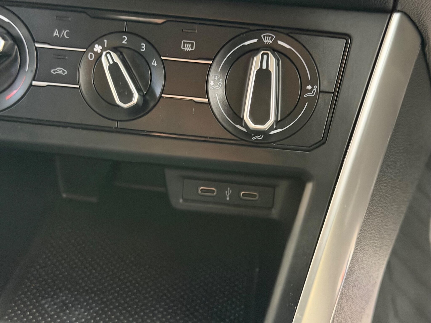 Used Volkswagen Polo for sale - 77808044: Photo 28