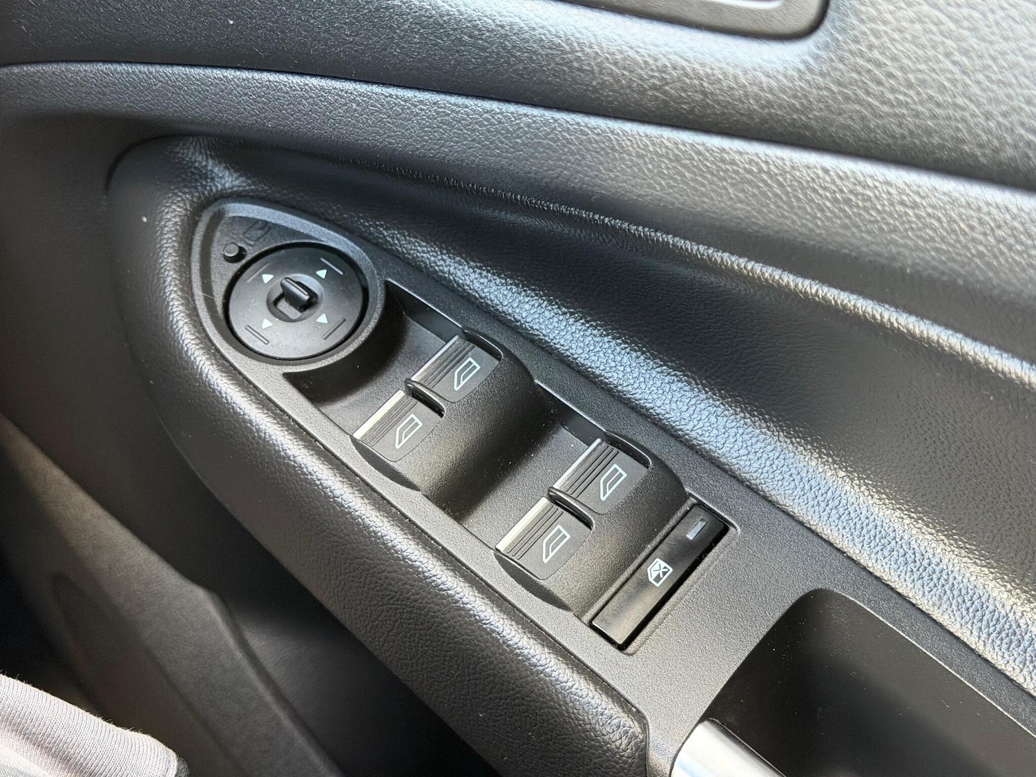 Used Ford Kuga 2018 for sale - 77131100: Photo 32