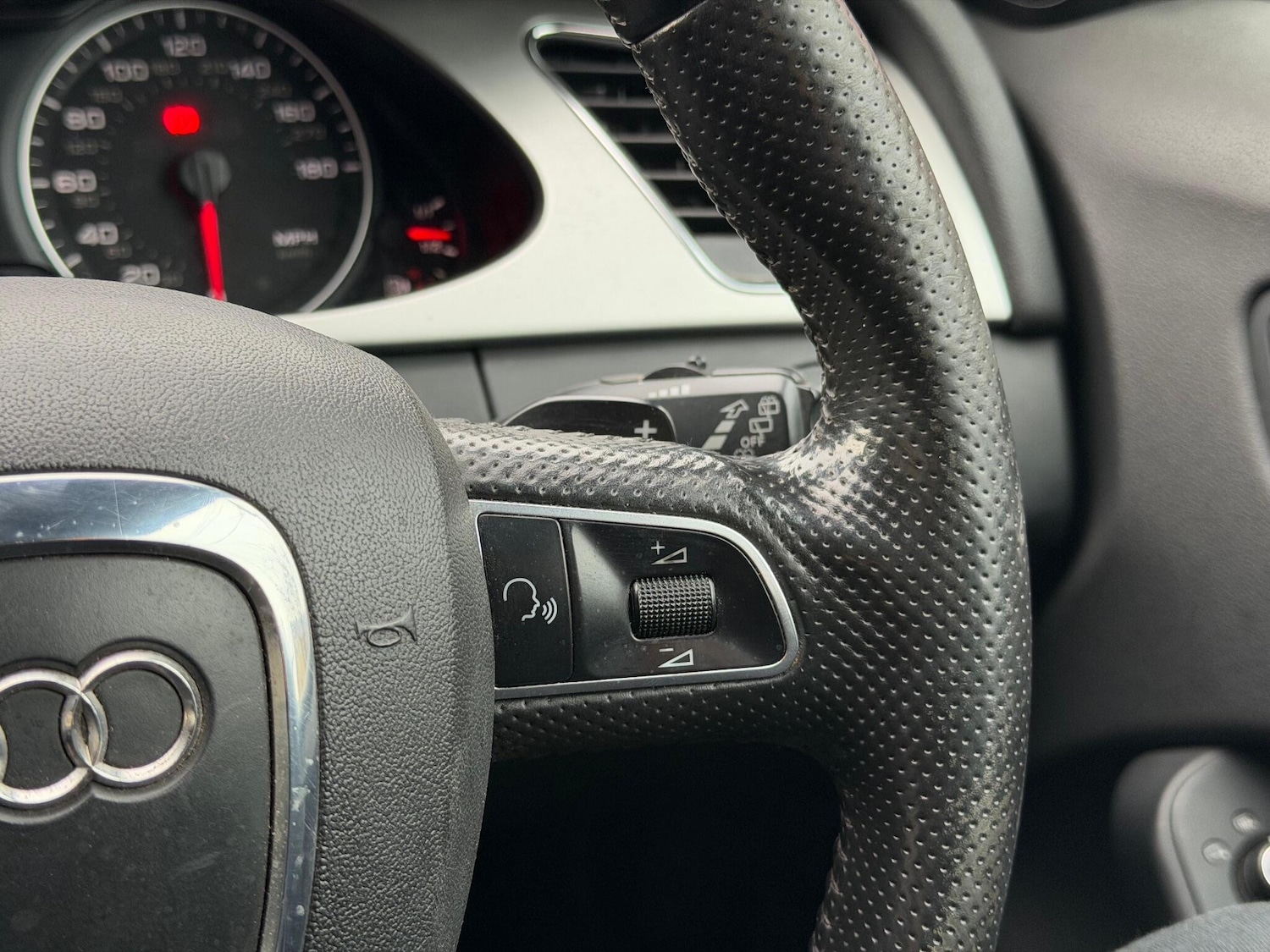 Used Audi A4 2009 for sale - 77084361: Photo 36