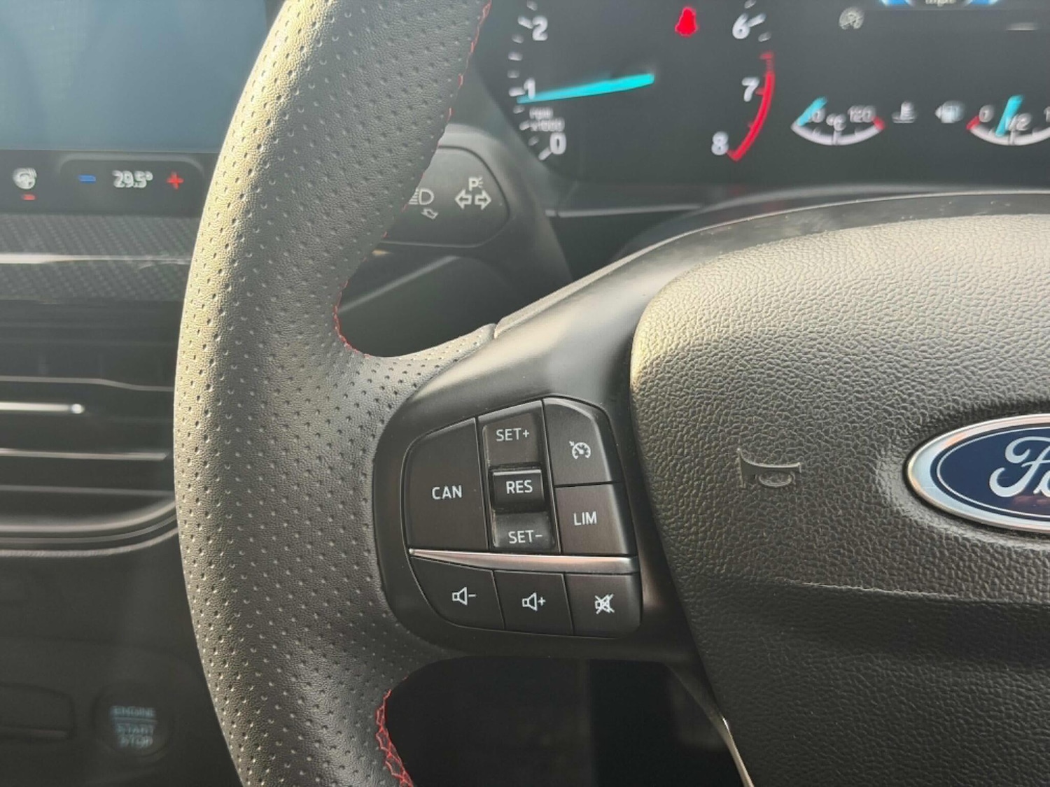 Used Ford Focus 2023 for sale - 78071767: Photo 18