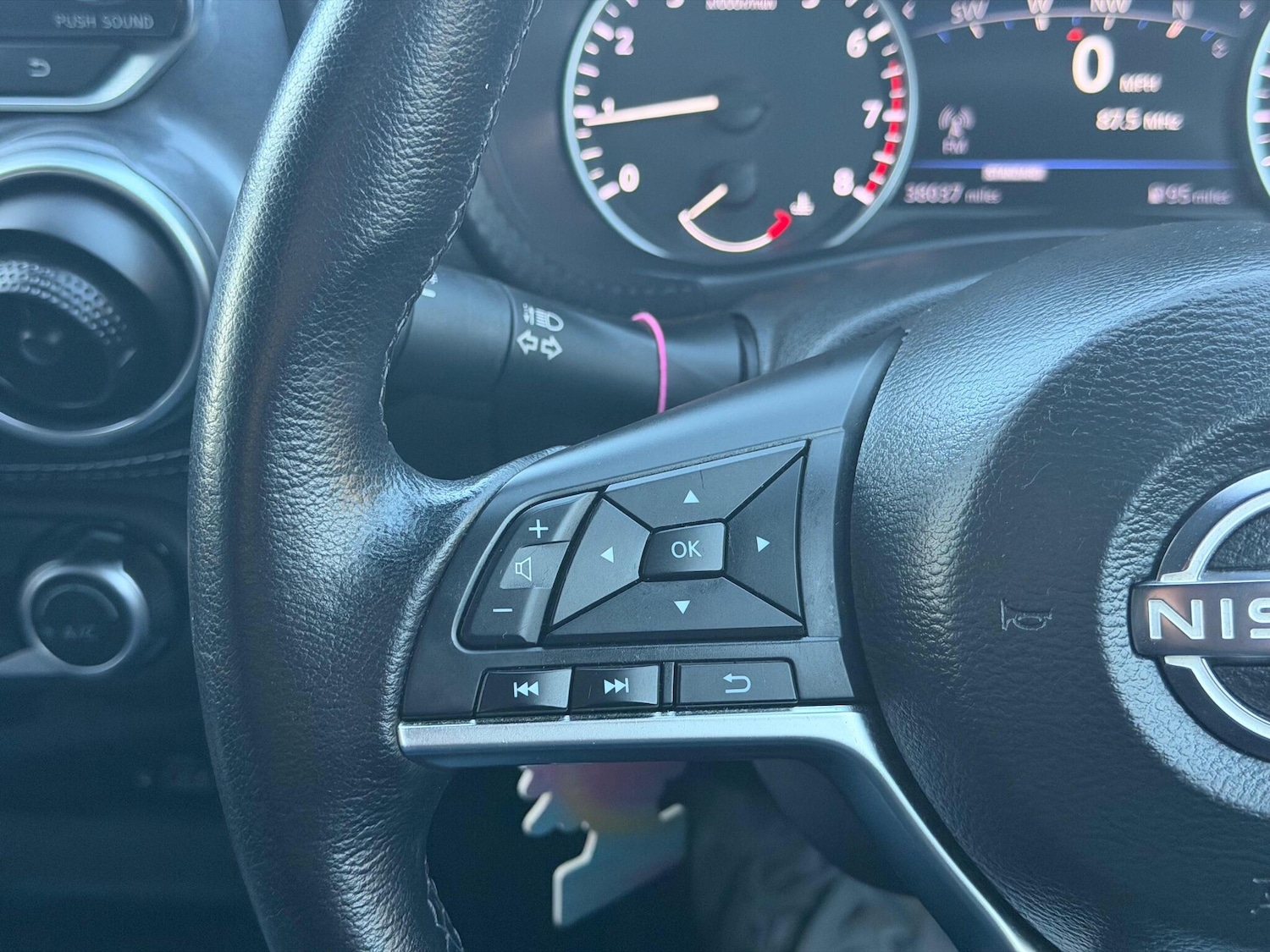 Used Nissan Juke 2023 for sale - 77029623: Photo 55