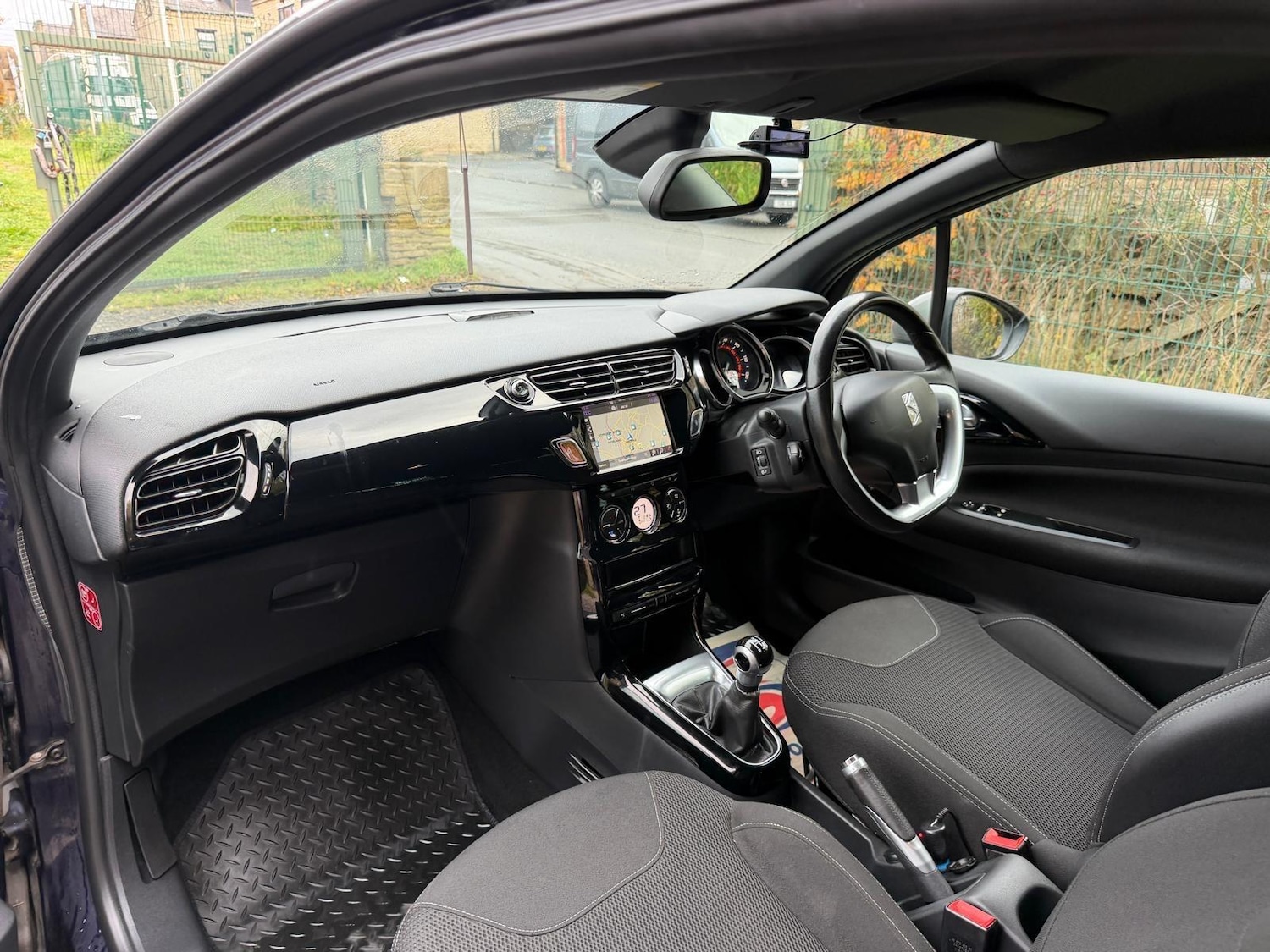 Used DS Automobiles DS 3 2015 for sale - 76472423: Photo 9