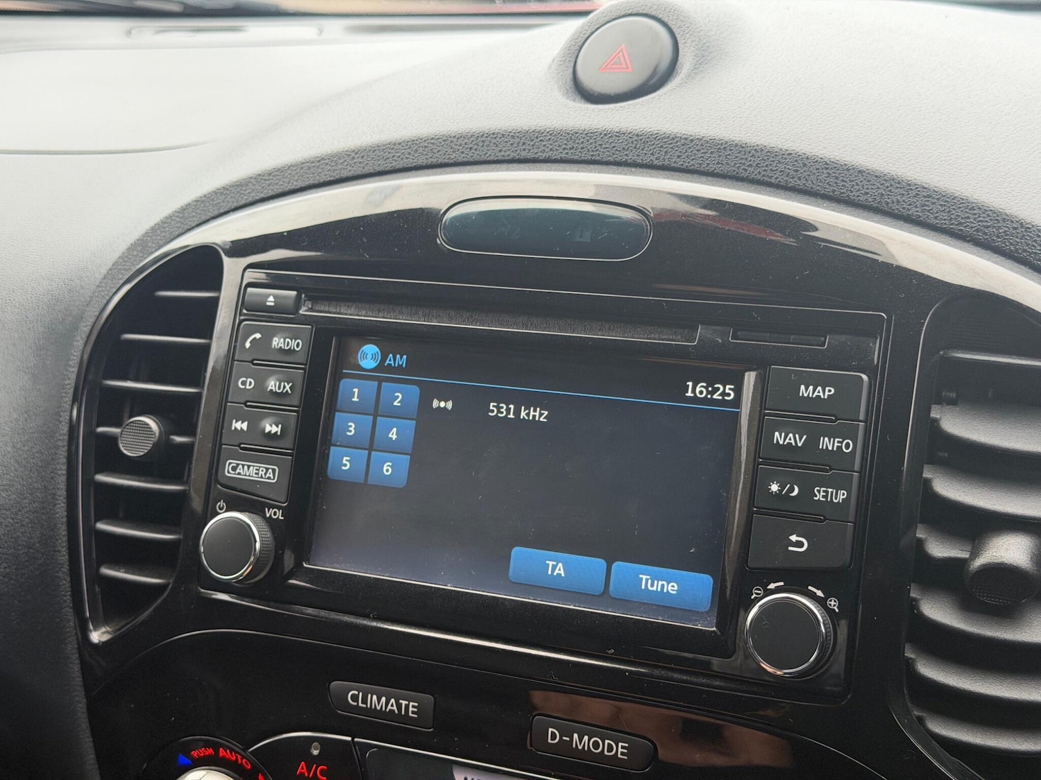 Used Nissan Juke 2018 for sale - 77646308: Photo 27