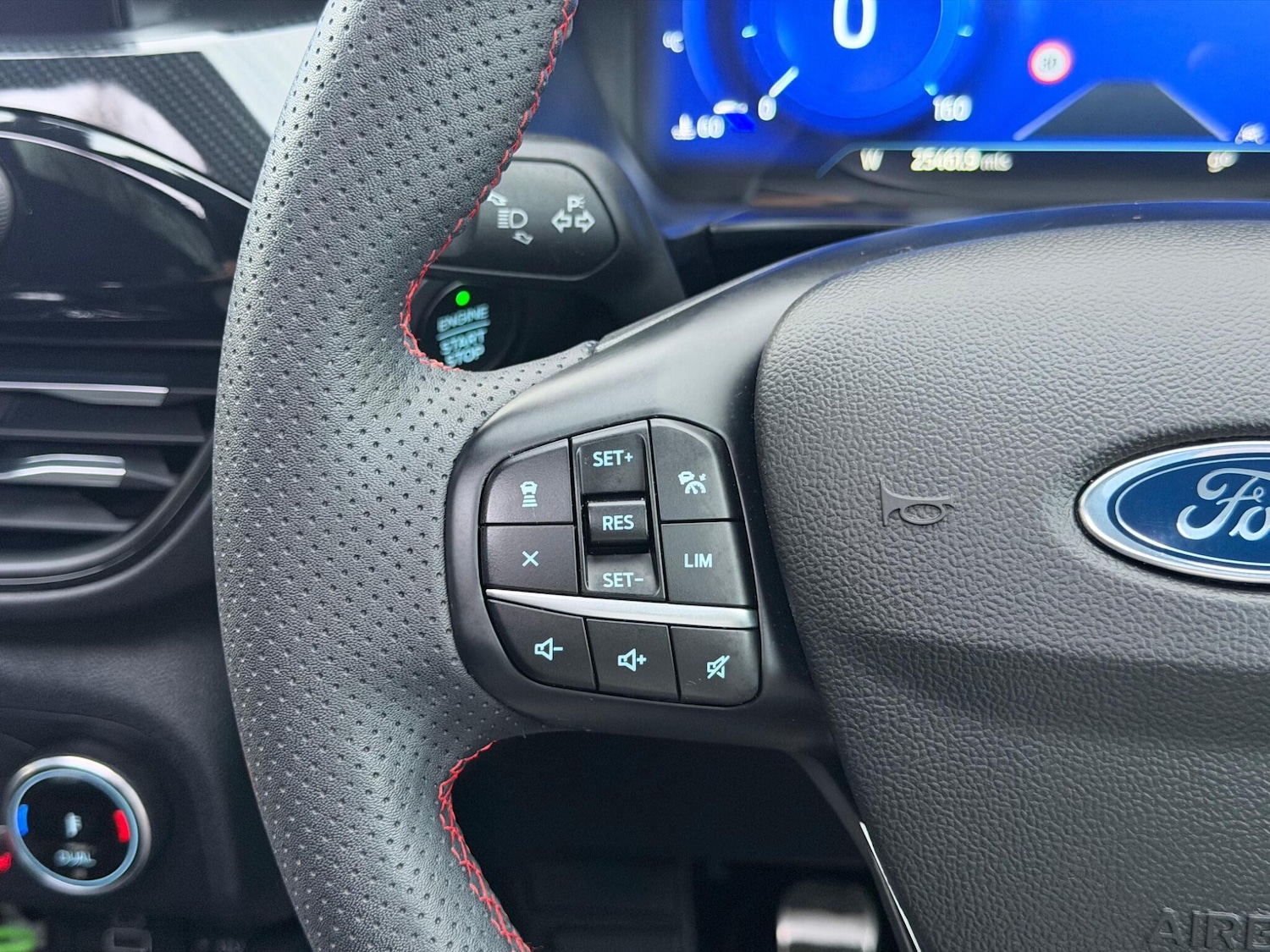 Used Ford Kuga 2023 for sale - 77898346: Photo 32