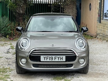 Used MINI Hatch 2019 for sale - 75782030: Photo