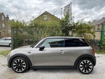 Used MINI Hatch 2019 for sale - 75782030: Photo