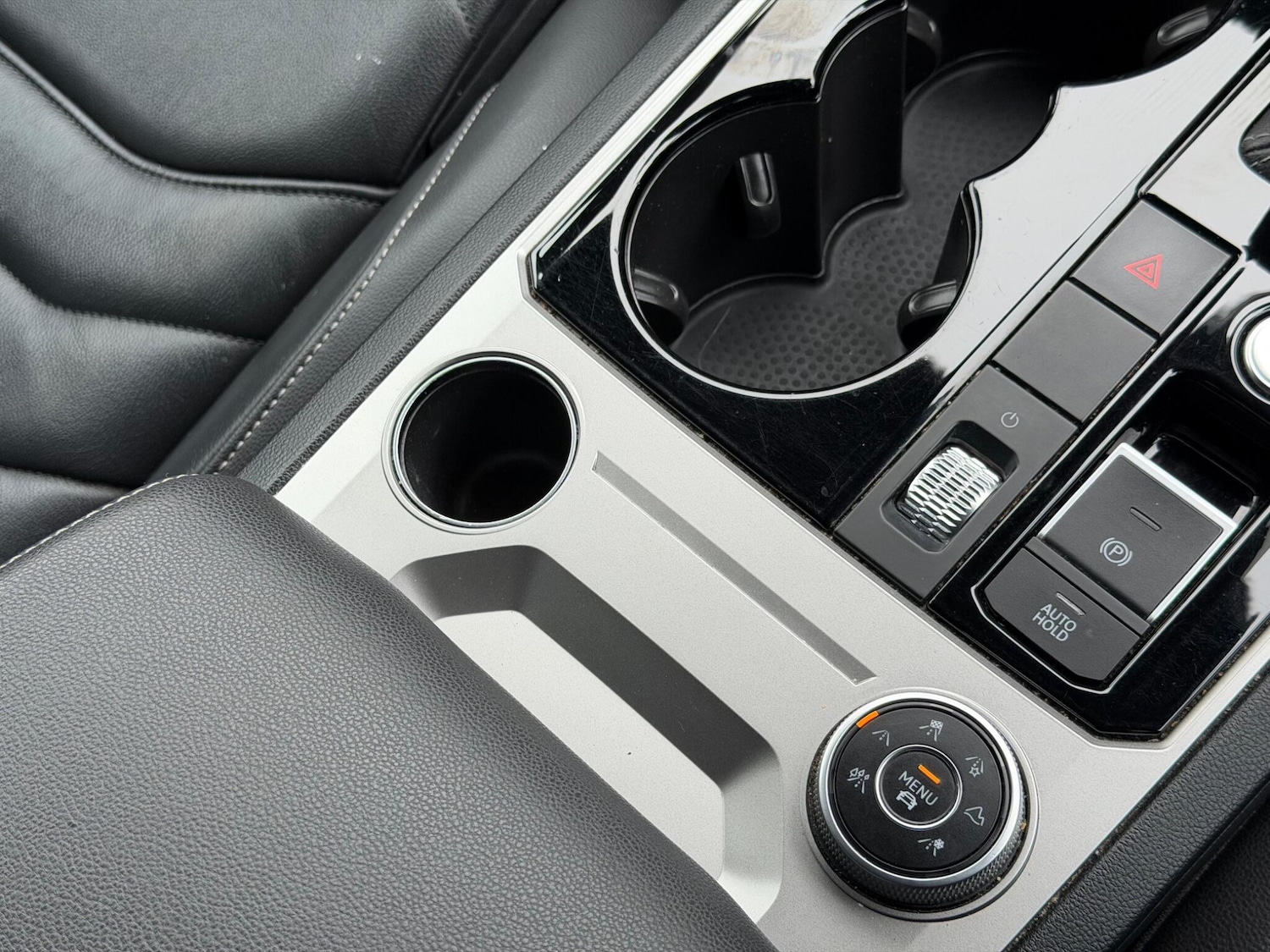 Used Volkswagen Touareg 2019 for sale - 77637647: Photo 14