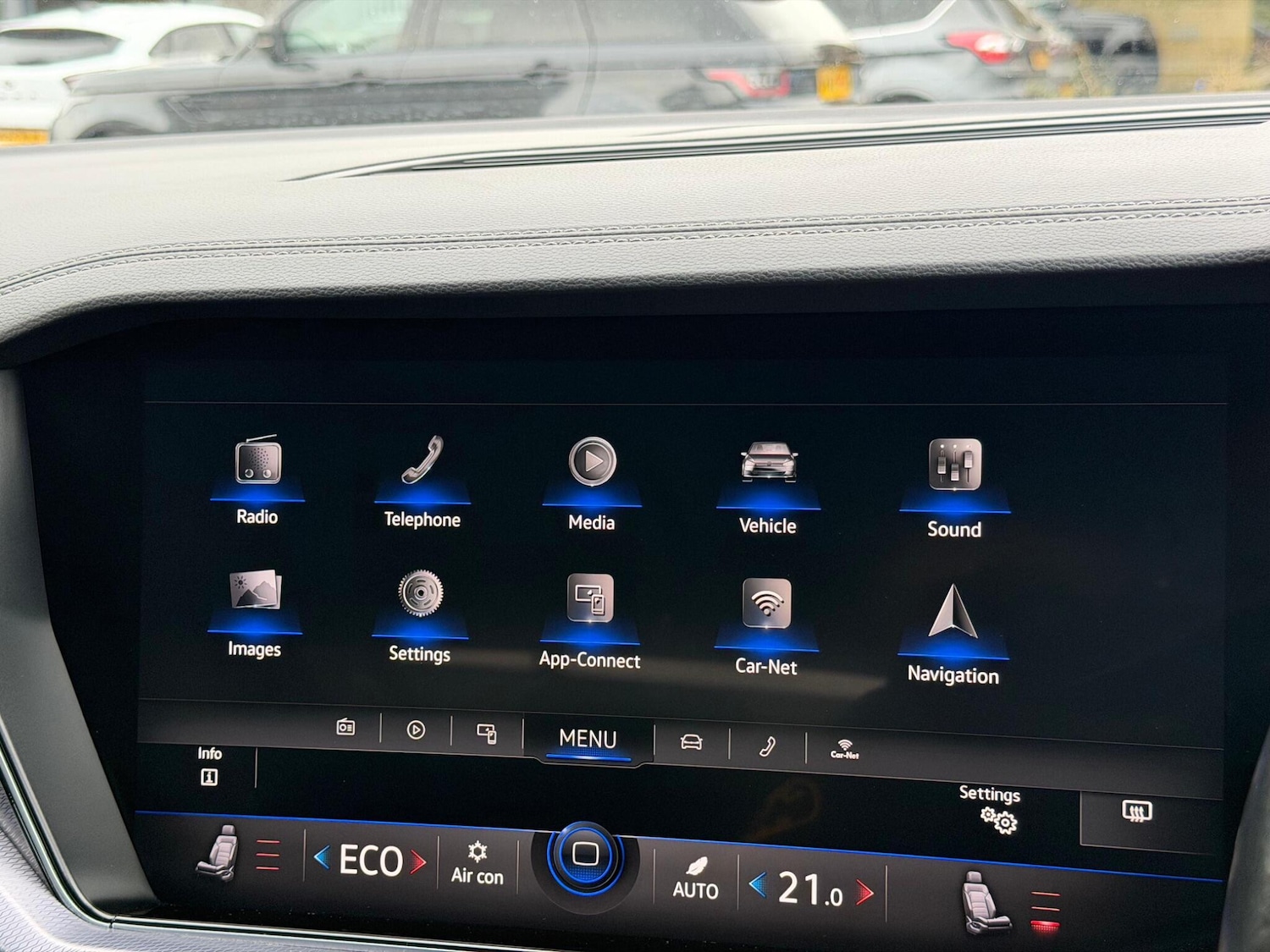 Used Volkswagen Touareg 2019 for sale - 77637647: Photo 30