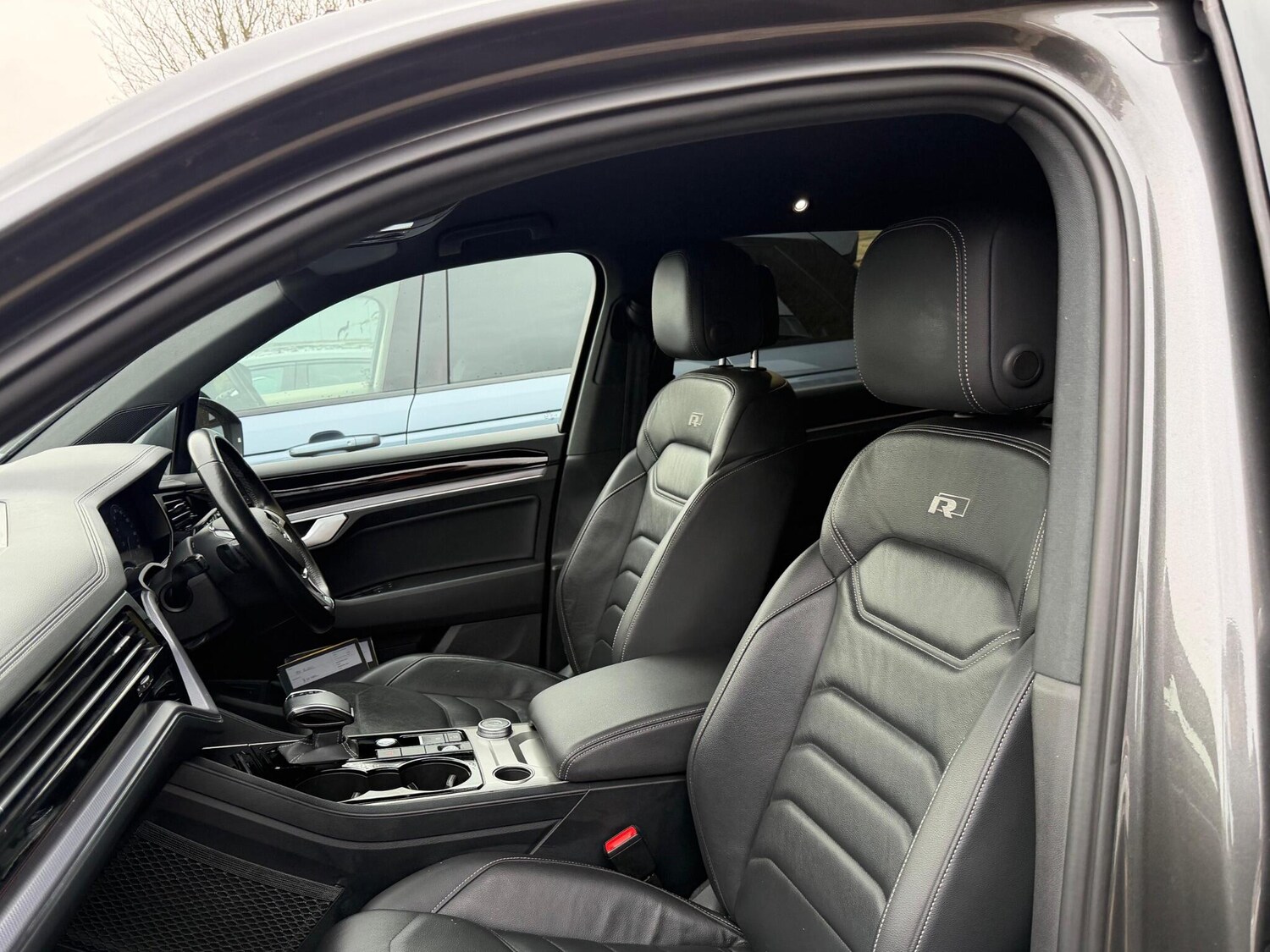 Used Volkswagen Touareg 2019 for sale - 77637647: Photo 36