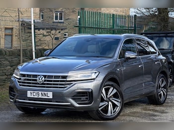 Used Volkswagen Touareg 2019 for sale - 77637647: Photo