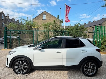 Used Kia Stonic 2018 for sale - 79613323: Photo