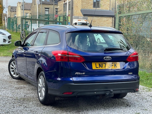 Used Ford Focus 2017 for sale - 76239072: Photo 5