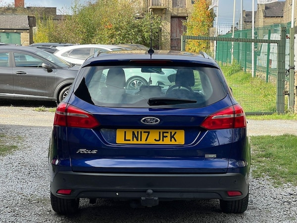 Used Ford Focus 2017 for sale - 76239072: Photo 6