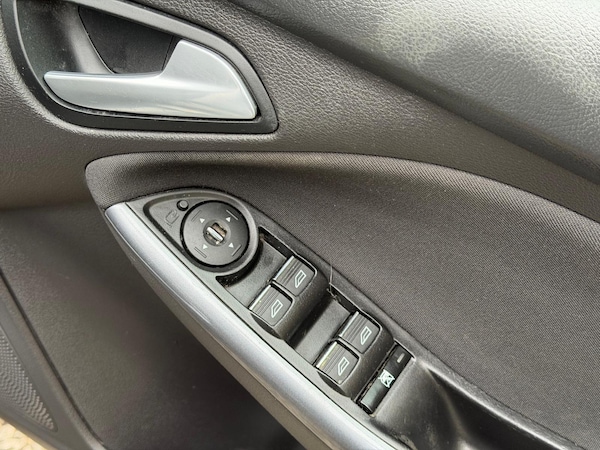 Used Ford Focus 2014 for sale - 76314729: Photo 19