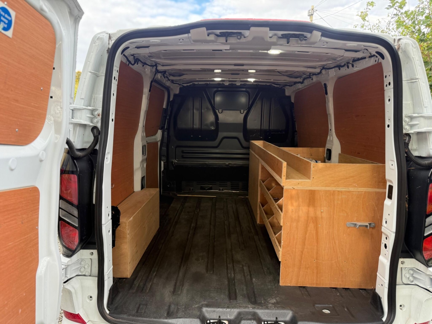 Used Ford Transit Custom 2024 for sale - 76122973: Photo 19