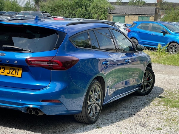 Used Ford Focus 2023 for sale - 74990201: Photo 12