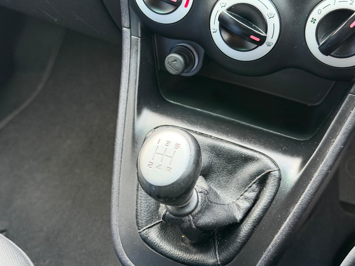 Used Hyundai i10 2010 for sale - 77203591: Photo 11