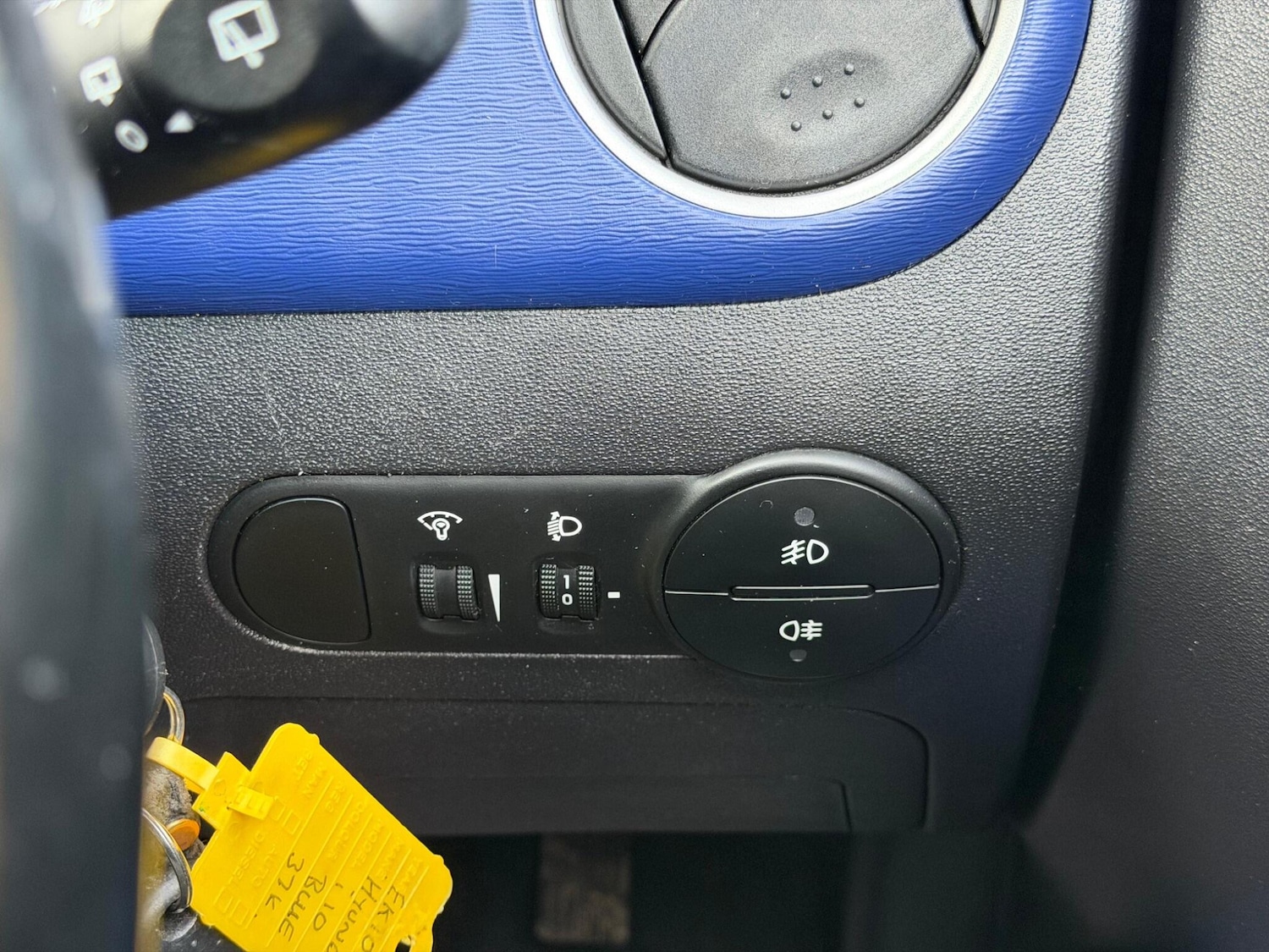 Used Hyundai i10 2010 for sale - 77203591: Photo 17