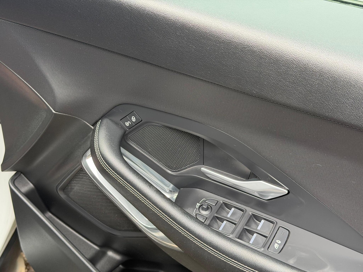 Used Jaguar E-Pace 2020 for sale - 77723072: Photo 23