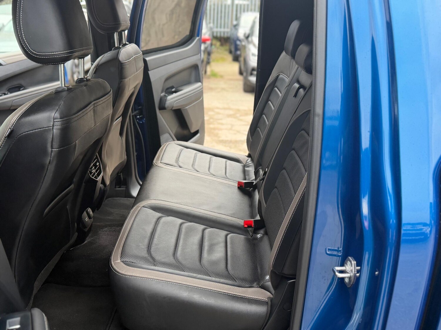 Used Volkswagen Amarok 2023 for sale - 77646930: Photo 40