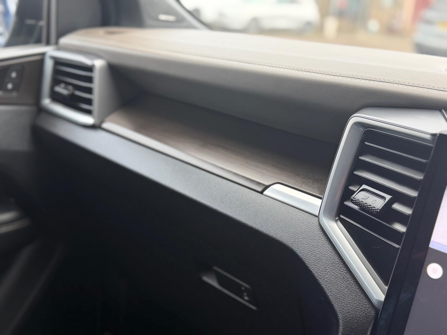 Used Volkswagen Amarok 2023 for sale - 77646930: Photo 49