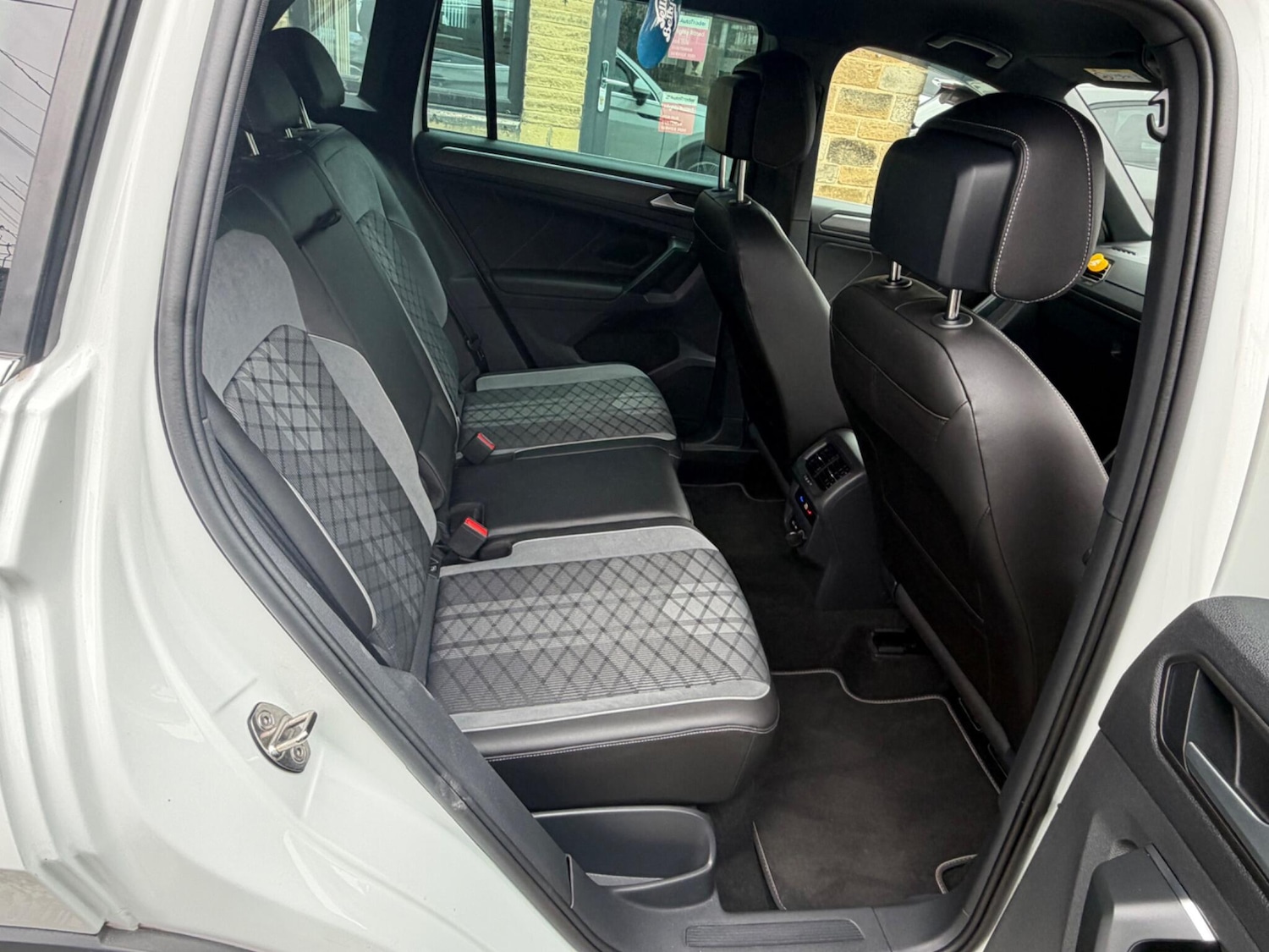 Used Volkswagen Tiguan 2023 for sale - 77993096: Photo 31