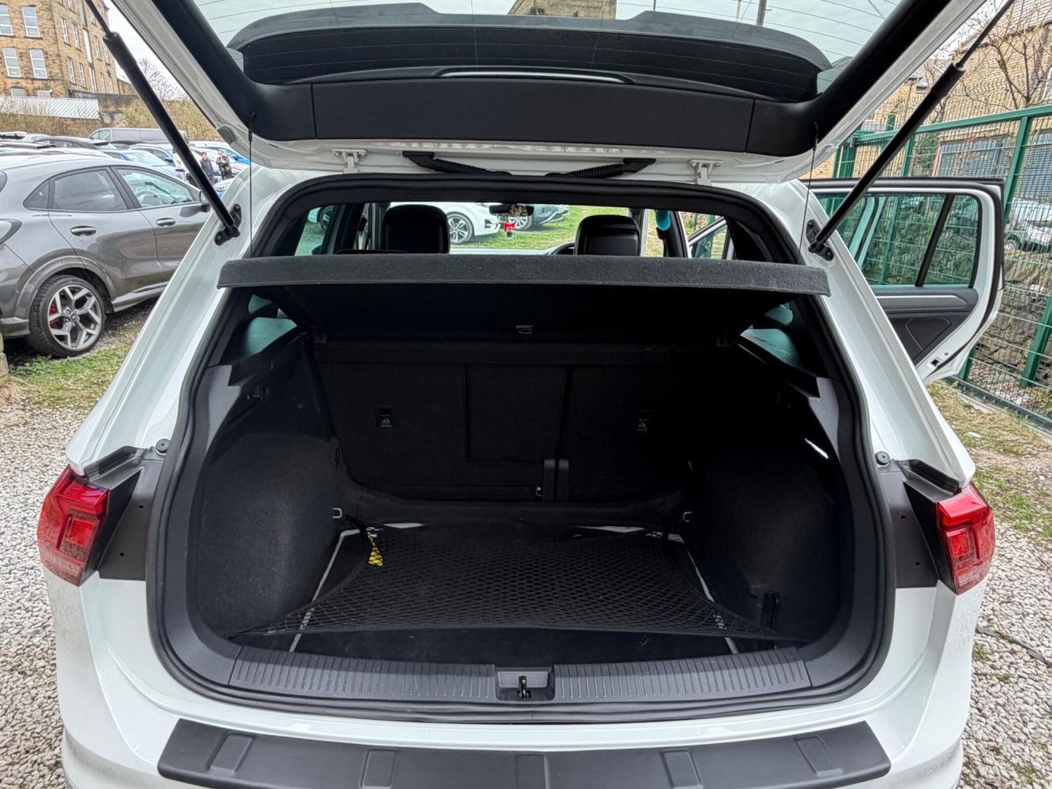 Used Volkswagen Tiguan 2023 for sale - 77993096: Photo 32