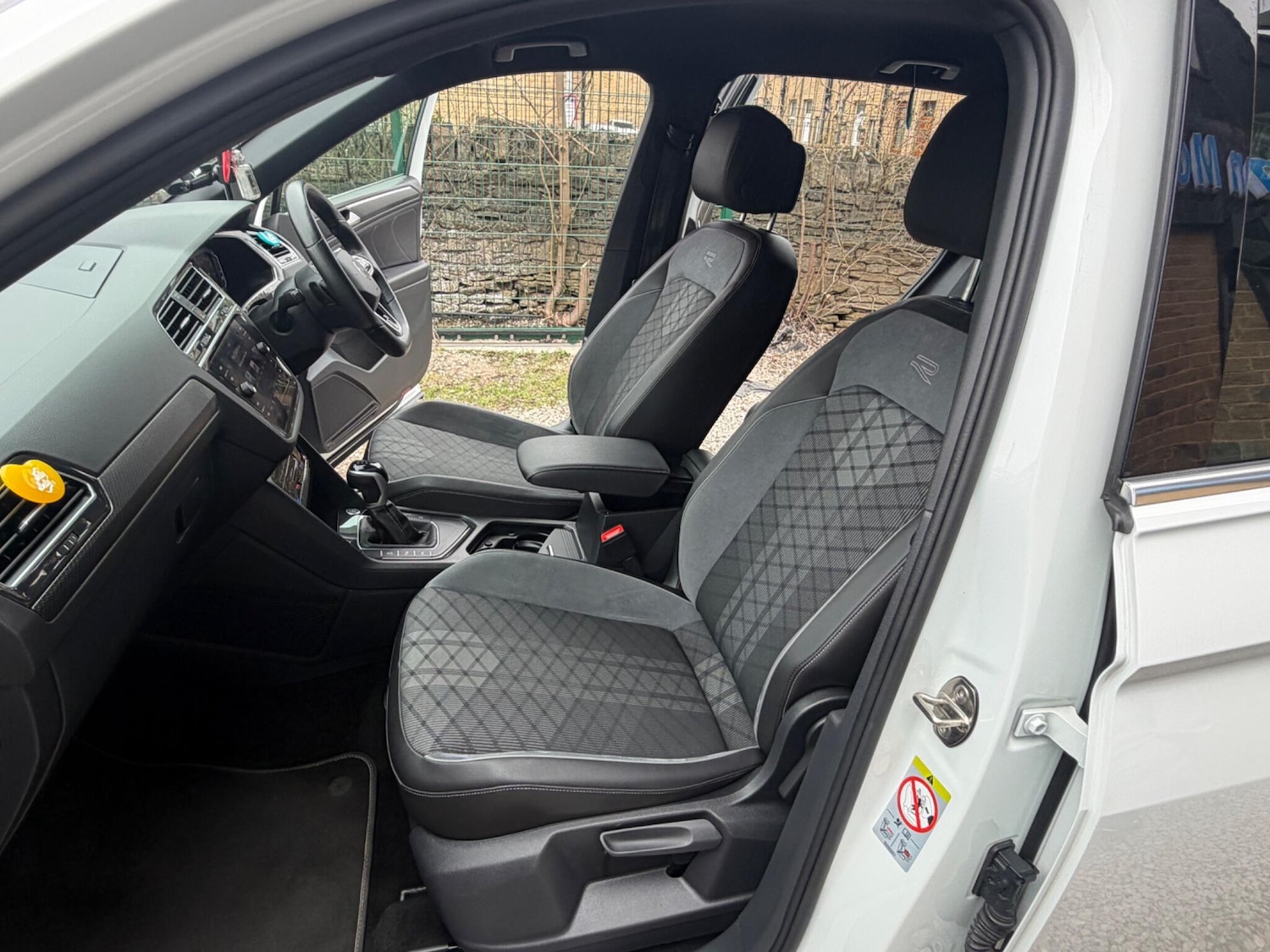 Used Volkswagen Tiguan 2023 for sale - 77993096: Photo 35