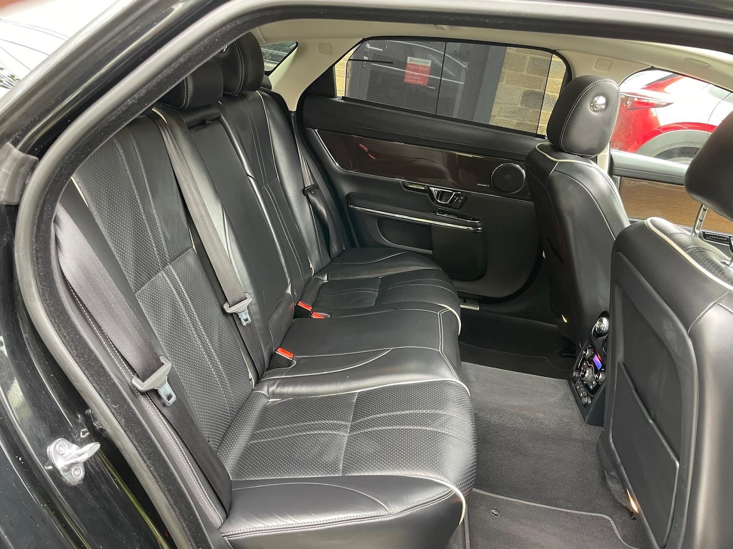 Used Jaguar XJ 2016 for sale - 76152224: Photo 13