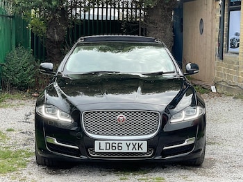Used Jaguar XJ 2016 for sale - 76152224: Photo 2