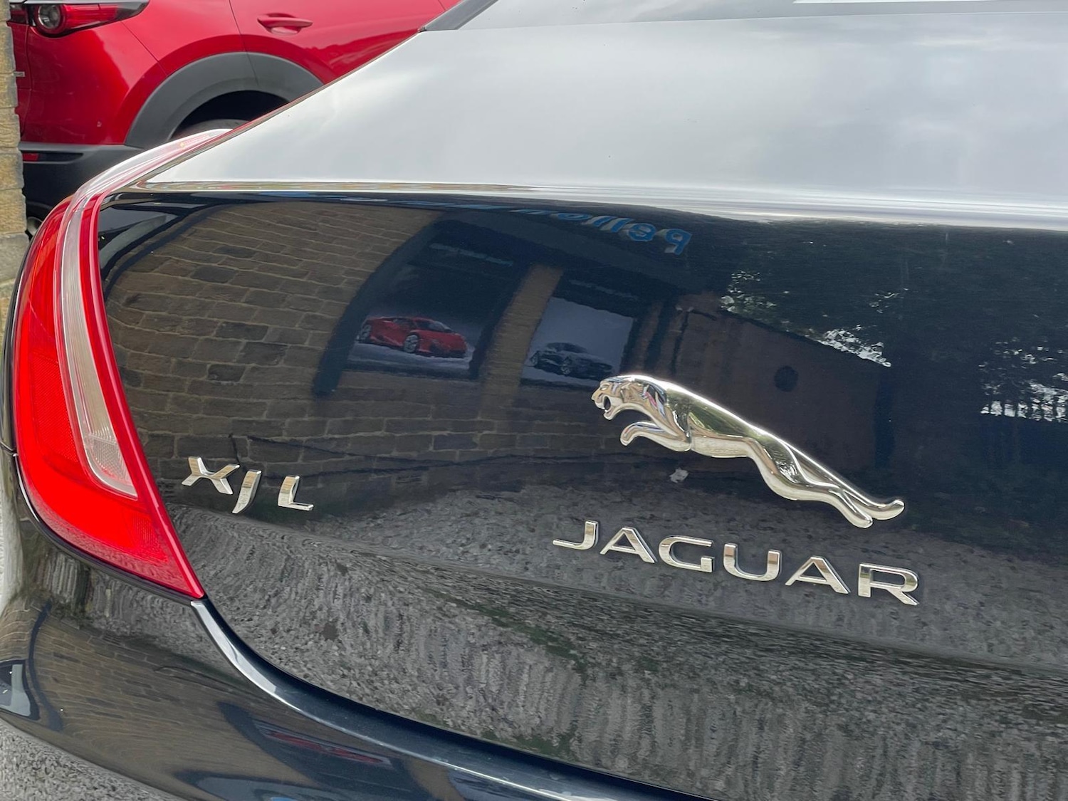 Used Jaguar XJ 2016 for sale - 76152224: Photo 38