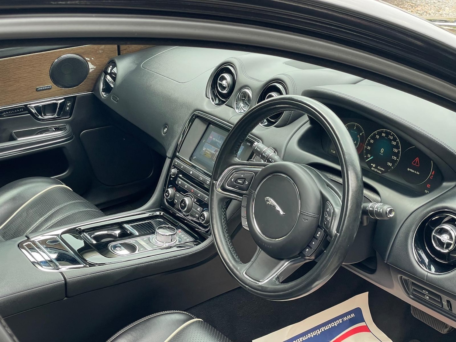 Used Jaguar XJ 2016 for sale - 76152224: Photo 9