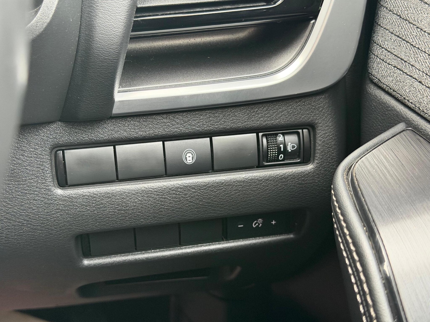 Used Nissan X-Trail 2024 for sale - 76855690: Photo 32