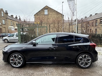 Used Ford Focus 2023 for sale - 77040554: Photo