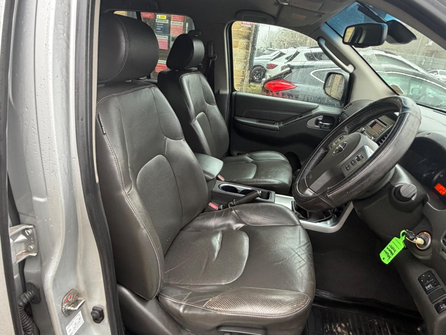 Used Nissan Navara 2012 for sale - 77484064: Photo 11