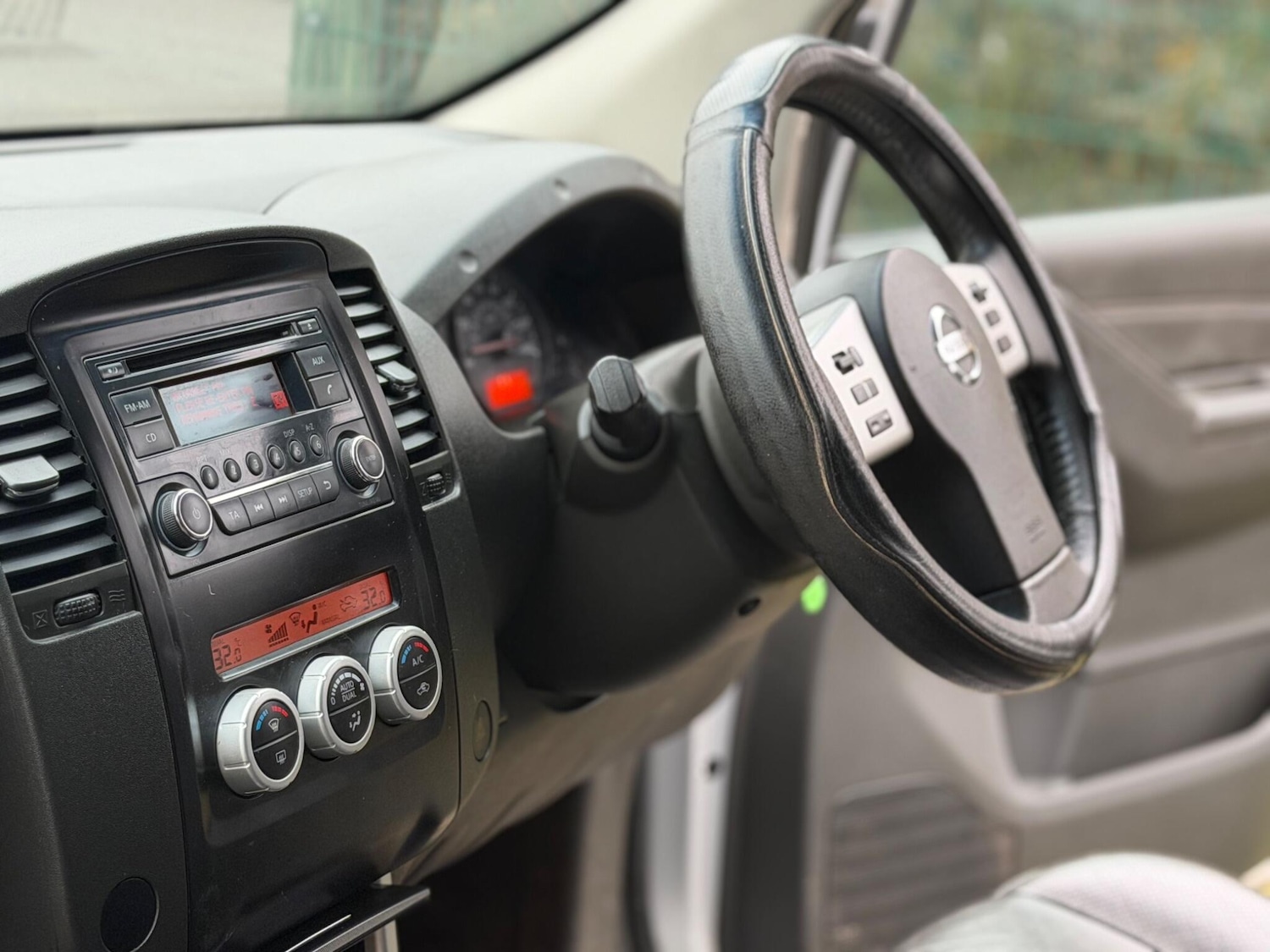 Used Nissan Navara 2012 for sale - 77484064: Photo 15