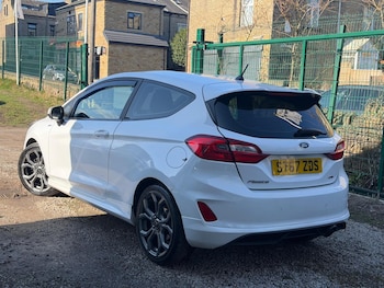 Used Ford Fiesta 2017 for sale - 77768662: Photo