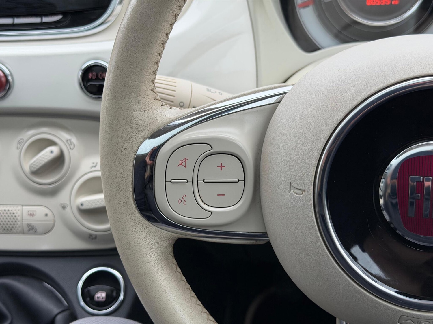 Used Fiat 500 2015 for sale - 77510513: Photo 31