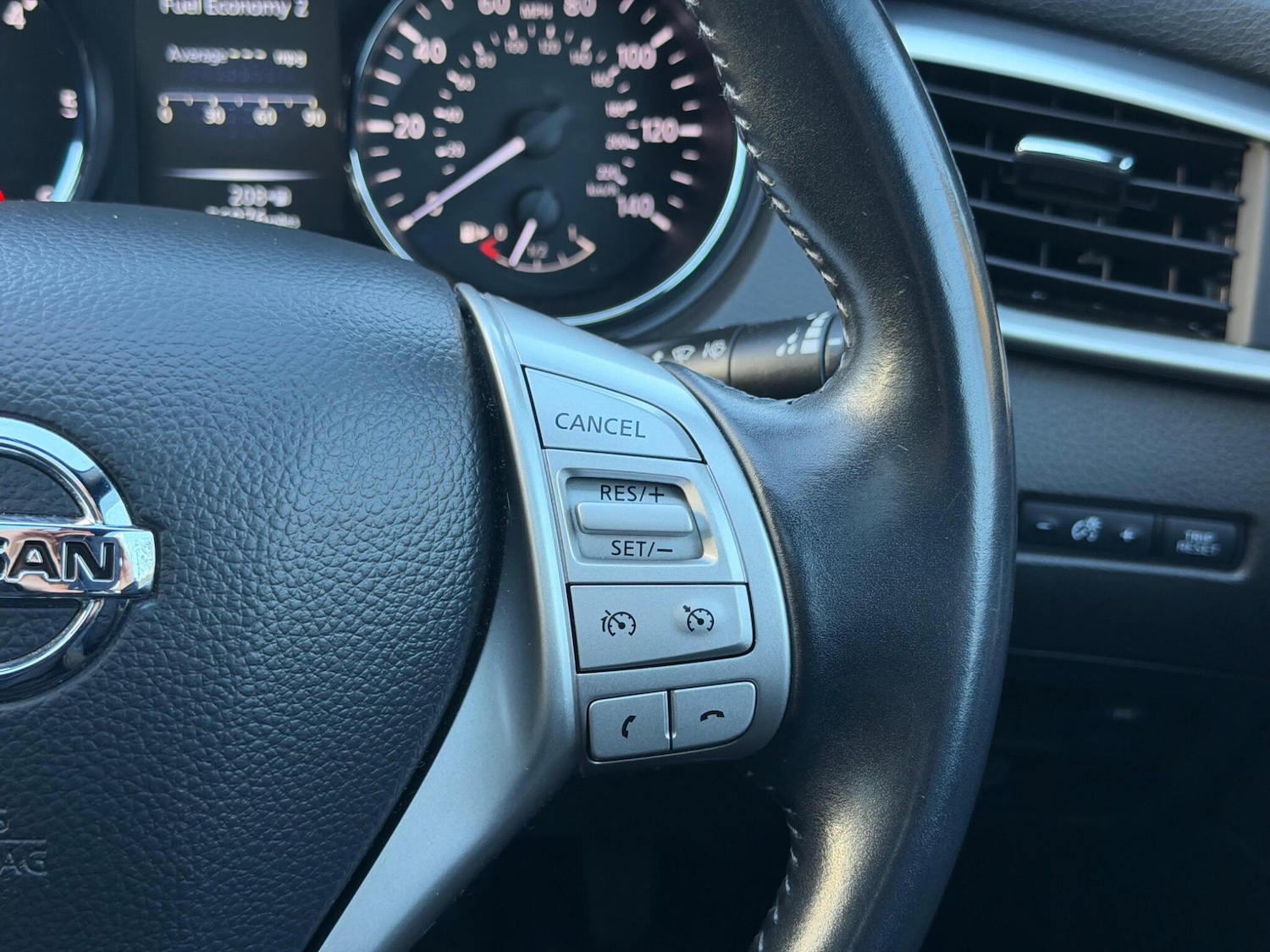 Used Nissan Qashqai 2017 for sale - 76645920: Photo 18