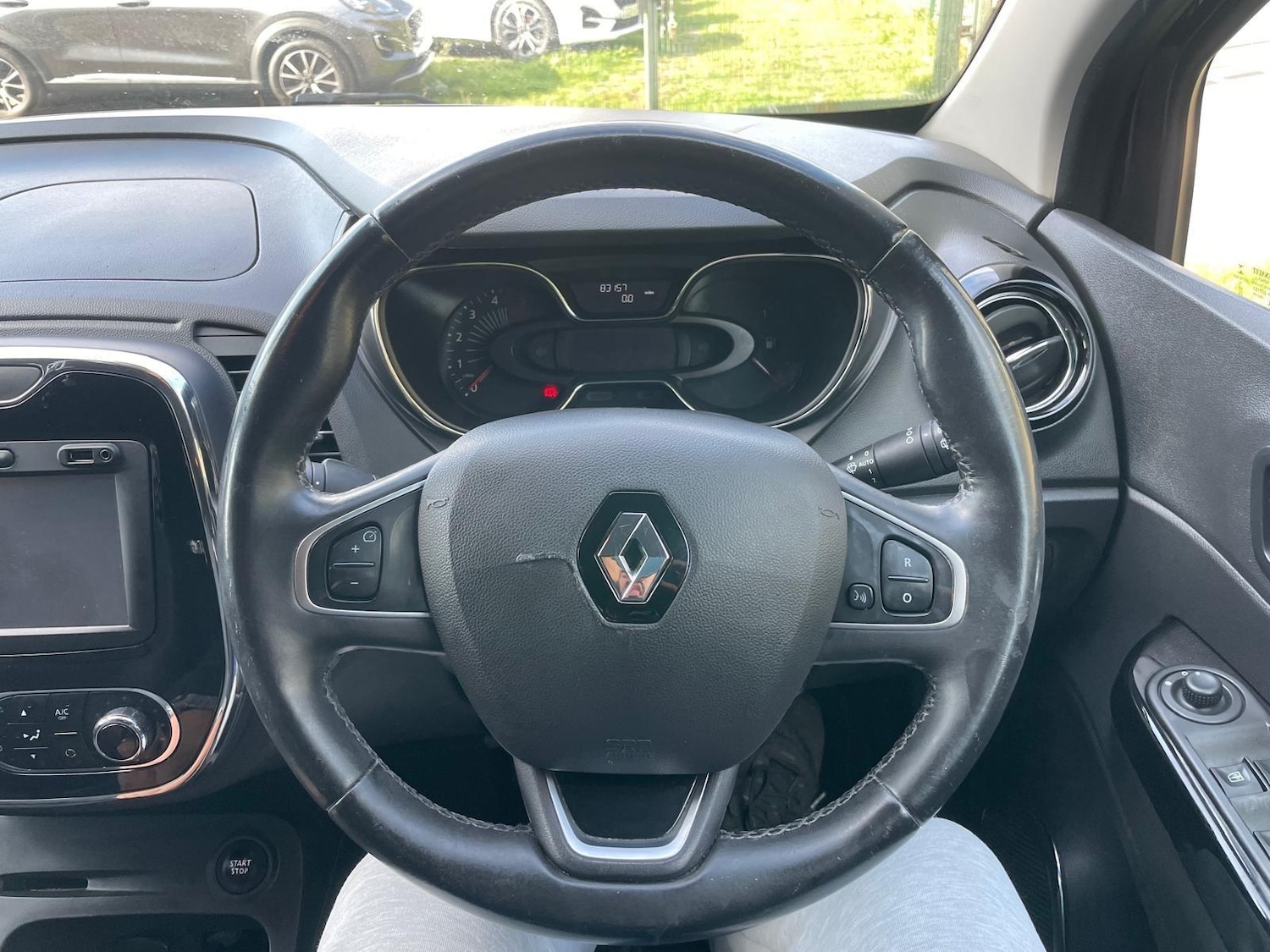 Used Renault Captur 2017 for sale - 76715604: Photo 15