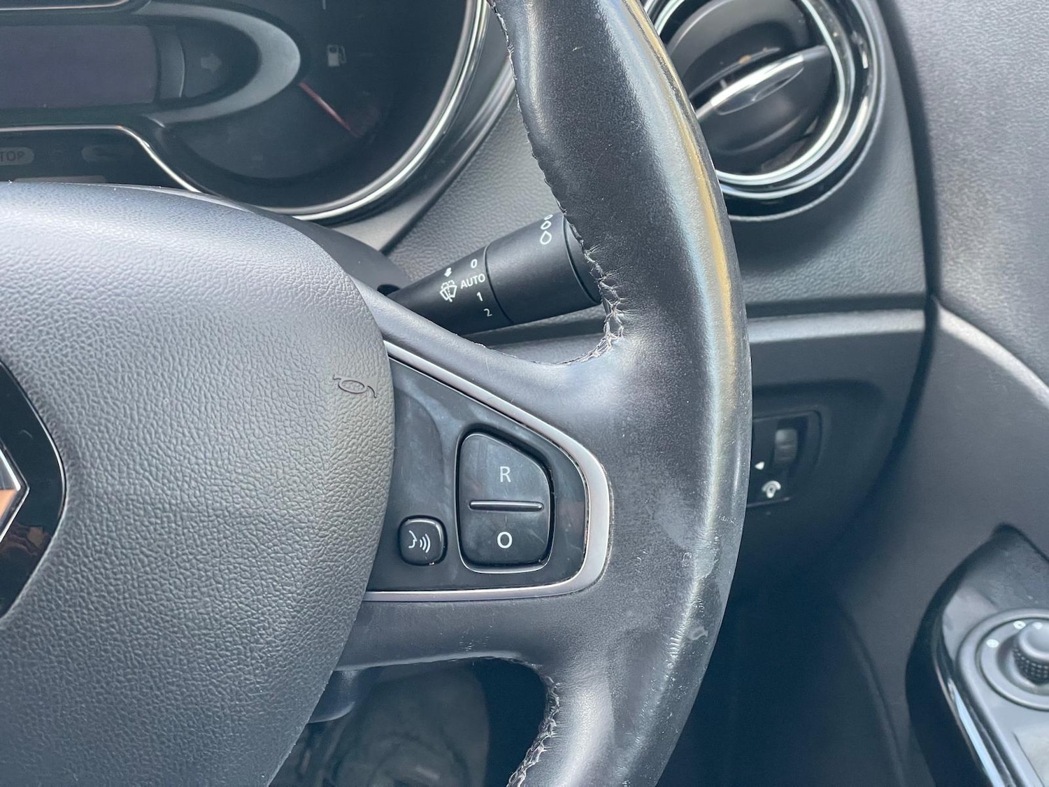 Used Renault Captur 2017 for sale - 76715604: Photo 16