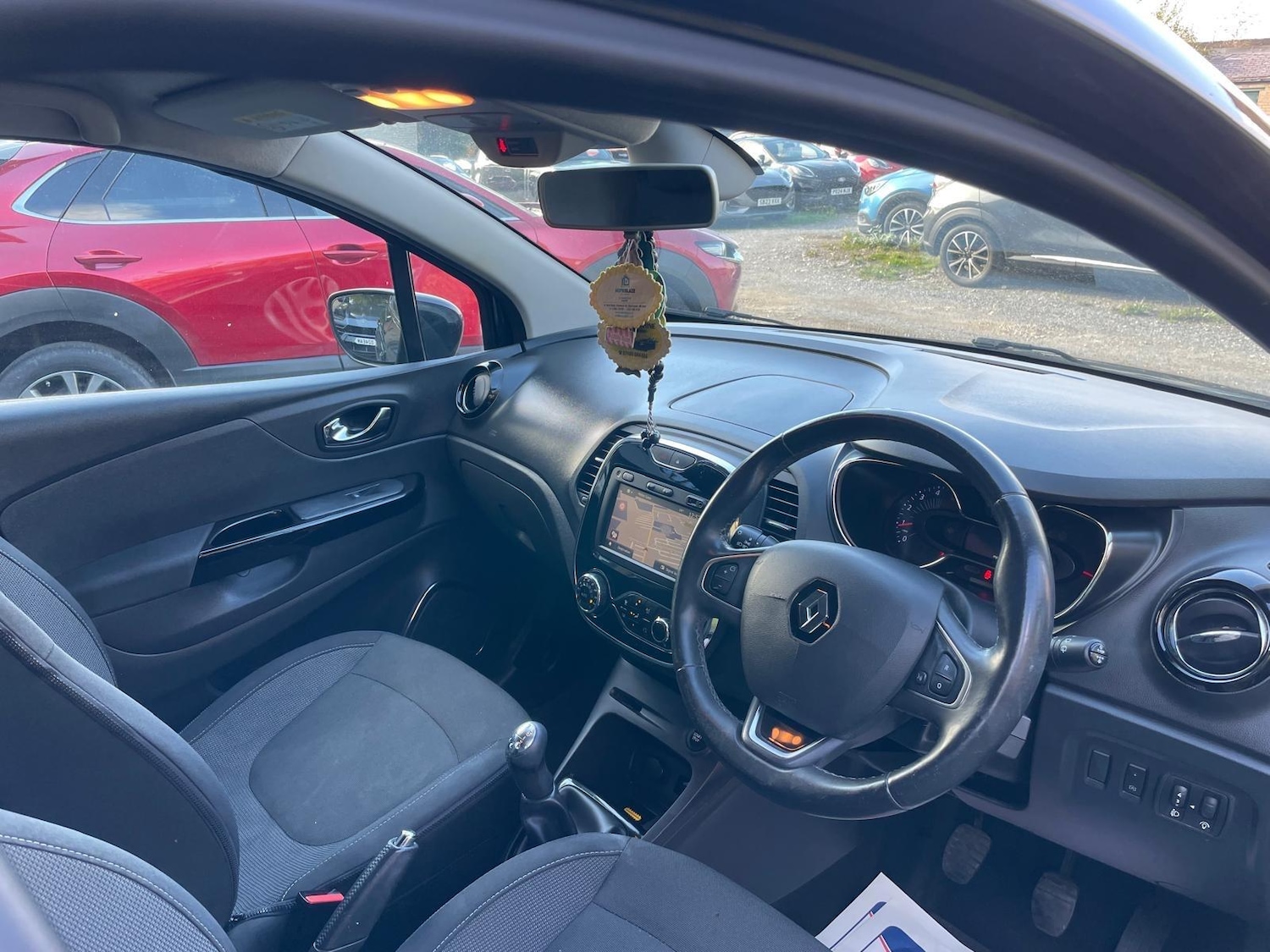 Used Renault Captur 2017 for sale - 76715604: Photo 31