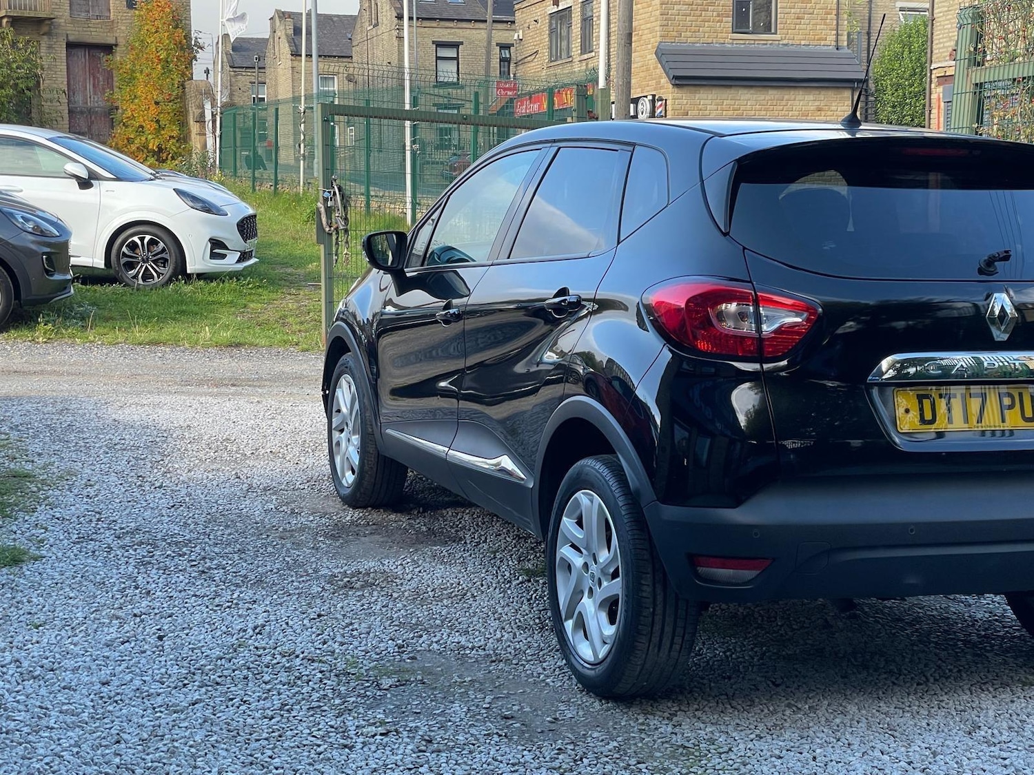 Used Renault Captur 2017 for sale - 76715604: Photo 40