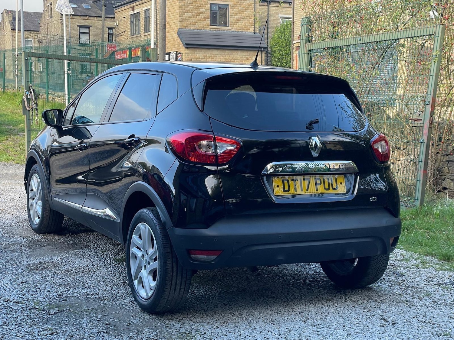 Used Renault Captur 2017 for sale - 76715604: Photo 41