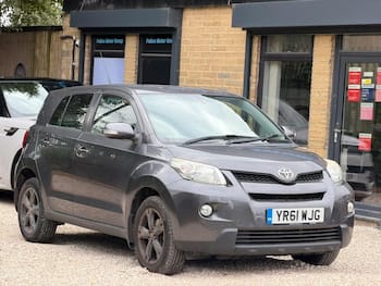 Used Toyota Urban Cruiser 2011 for sale - 79808570: Photo