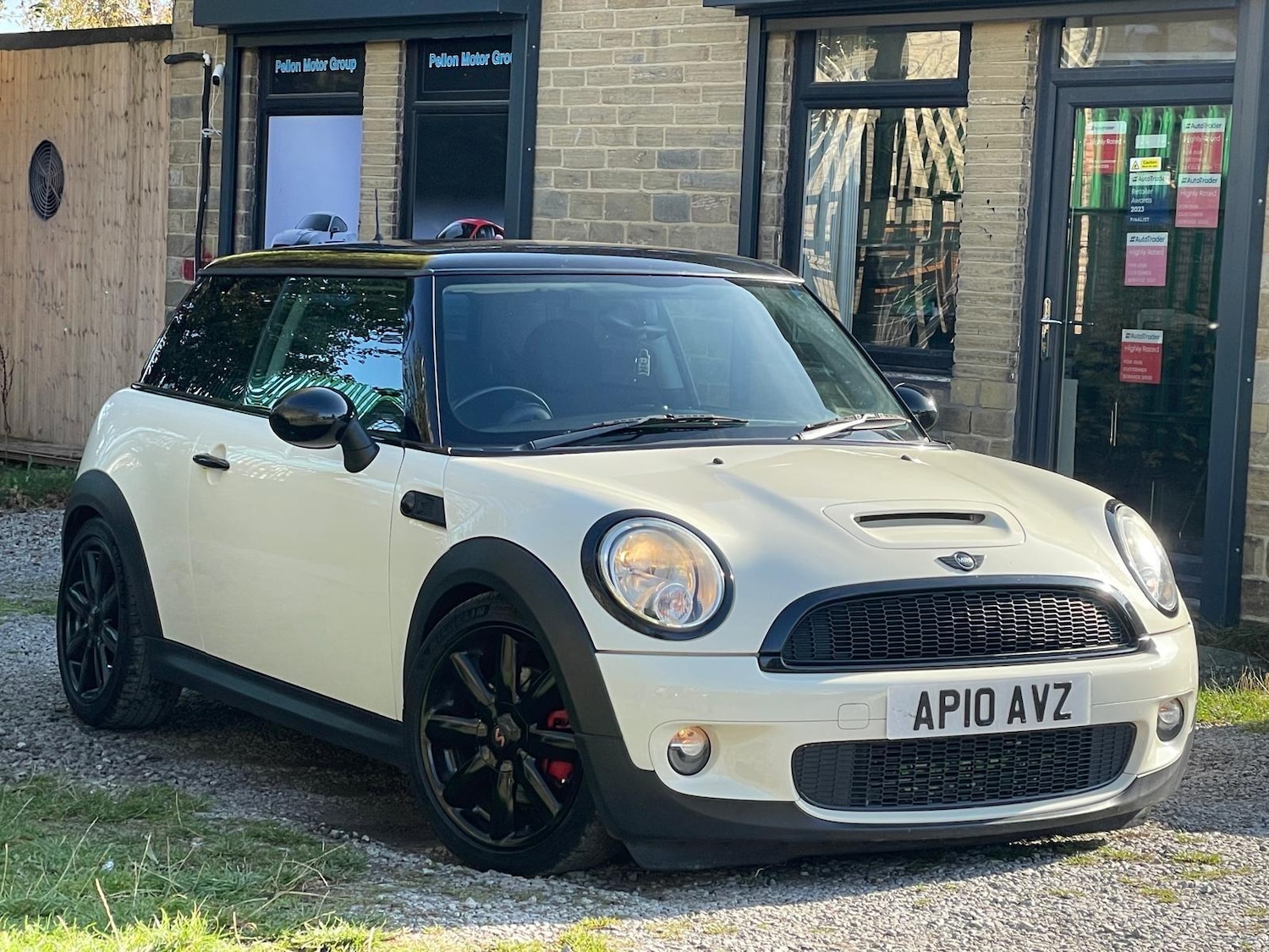 Used MINI Hatch 2010 for sale - 76270531: Photo 1